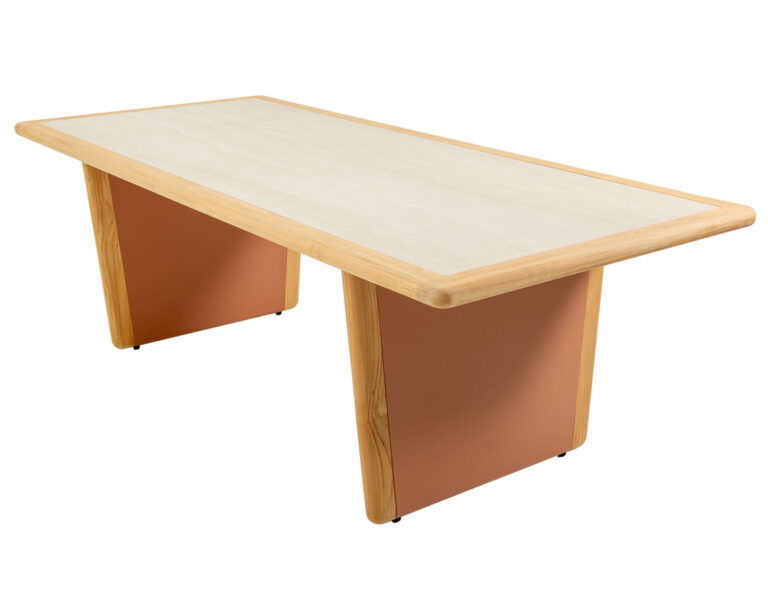 Thema dining table